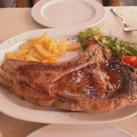 Restaurante Patio Otel Fuentes de Ebro